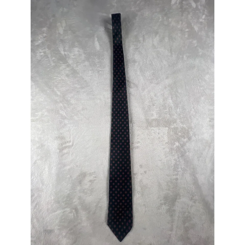 Brooks Brothers Makers Mens Silk Tie Navy Blue Red Geometric Diamond Made in USA